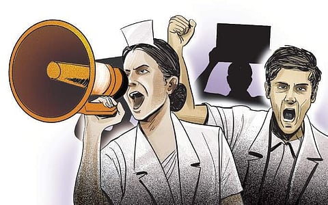 നഴ്സ് സമരം: മുഖ്യമന്ത്രിയുമായി നിര്ണായക ചര്ച്ച ഇന്ന്; ആവശ്യങ്ങള് അംഗീകരിച്ചില്ലെങ്കില് ഇന്ന് രാത്രിമുതല് പണിമുടക്ക്