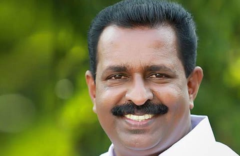 എം വിന്സെന്റ് രണ്ട് തവണ വീട്ടില് കയറി ബലാത്സംഗം ചെയ്തെന്ന് യുവതി; എംഎല്എ ക്വാര്ട്ടേഴ്സില് വരാനും ആവശ്യപ്പെട്ടു