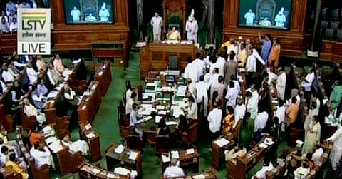 സഭാ നടപടികള് തടസപ്പെടുത്തി; കൊടിക്കുന്നിലിനും രാഘവനുമുള്പ്പടെ 6 കോണ്ഗ്രസ് എംപിമാര്ക്ക് സസ്പെന്ഷന്