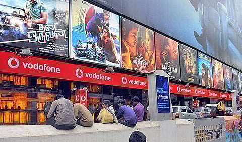 ജിഎസ്ടിക്ക് പുറമെ 30 ശതമാനം അധിക വിനോദ നികുതിയും; തമിഴ്നാട്ടില് സിനിമാ സമരം