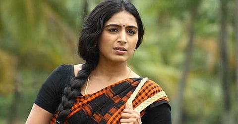 അഡ്ജസ്റ്റ്മെന്റിന് തയ്യാറല്ലെങ്കില് നല്ല വേഷങ്ങള് തരില്ല;എല്ലാക്കാലത്തും ഇത് നടക്കുമെന്ന വ്യാമോഹം വേണ്ട; തുറന്ന് പറഞ്ഞ് പത്മപ്രിയയും