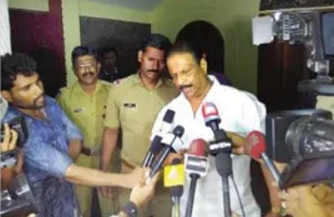 സുധാകരനെതിരെ ജിഷ്ണുവിന്റെ കുടുംബം, വ്യാജ ആത്മഹത്യാ കുറിപ്പുണ്ടാക്കിയതില് പങ്കെന്ന് ആരോപണം