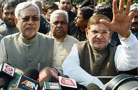 ജെഡിയു ഭിന്നത മൂര്ഛിക്കുന്നു, ശരദ് യാദവിനെ നേതൃസ്ഥാനത്തുനിന്ന് നീക്കി