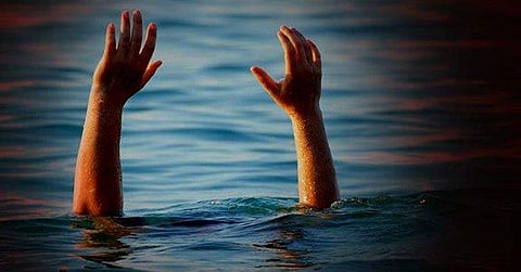 കടലിൽ കുളിക്കാനിറങ്ങിയ യുവാവിനെ കാണാതായി ; തെരച്ചിൽ തുടരുന്നു