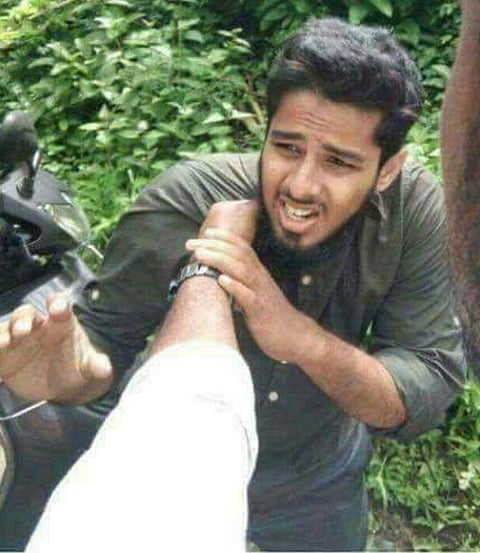 ലഘുലേഖ വിതരണം ചെയ്ത മുജാഹിദ് പ്രവര്ത്തകരെ പൊലീസ് സ്റ്റേഷനു മുന്നില് സംഘപരിവാറുകാര് മര്ദിക്കുന്ന ദൃശ്യങ്ങള് പുറത്തായി