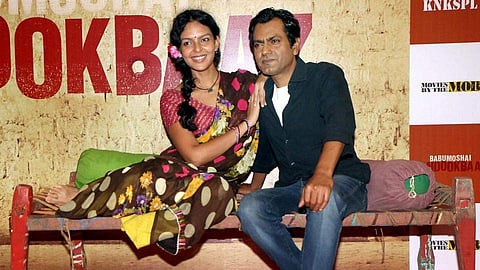 ചുംബനവും അടുത്ത് ഇടപഴകുന്ന രംഗങ്ങളും വേണ്ട; ബാബുമോഷി ബന്ദൂക്ബാസിന് സെന്സര് ബോര്ഡ് വിധിച്ചത് 48 കട്ടുകള്