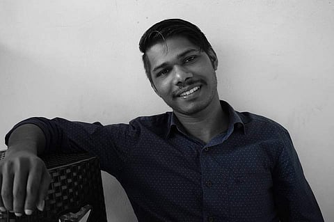 എസ്എഫ്ഐക്കാര് വളഞ്ഞിട്ടു തല്ലി; ഇടതു സര്ക്കാര് 27 ലക്ഷം തന്നെന്ന ദേശാഭിമാനി വാര്ത്ത നുണ: ബിനേഷ് ബാലന്