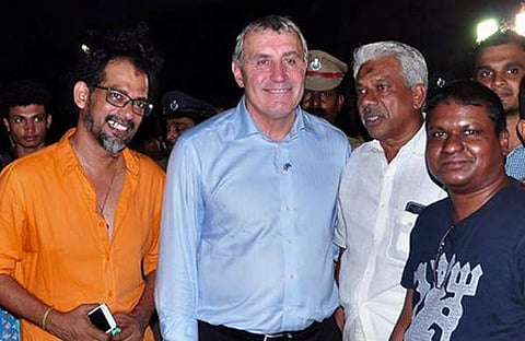 അപ്പോള് പീറ്റര് ഷില്ട്ടന്റെ കണ്ണില്നിന്നും ഗോള്ഡന് ഈച്ച പാറി; ഷഹബാസ് അമന്റെ ഈ കുറിപ്പു വായിക്കൂ..