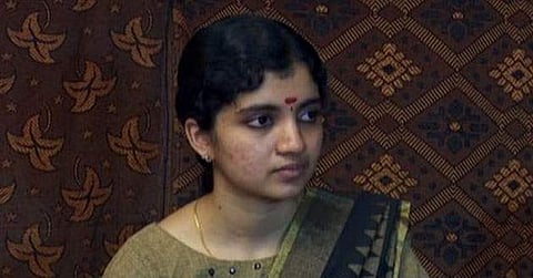 സാക്കിര് നായിക്കിന്റെ ലേഖനങ്ങള് മതപരിവര്ത്തനത്തിന് പ്രചോദിപ്പിച്ചതായി ആതിര