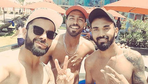 ഇന്ത്യന് ടീമില് 'ഫ്രീക്കന്മാര്' കൂടുന്നു: ഗവാസ്ക്കറിനു ഇരിക്കപ്പൊറുതിയില്ല