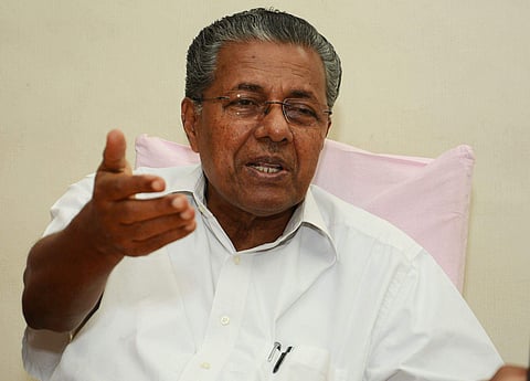 നഴ്സുമാരുടെ സമരം ഒത്തുതീര്പ്പാക്കണം; കെജ്രിവാളിന് മുഖ്യമന്ത്രി പിണറായി കത്തയച്ചു