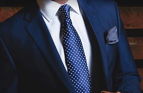 യോഗങ്ങളില് ഏമ്പക്കം വേണ്ട, വൃത്തിയായി ഷേവ് ചെയ്യണം, ടൈ കെട്ടാനും മറക്കണ്ട; എസ്ബിഐ ജീവനക്കാരോടു പറയുന്നു