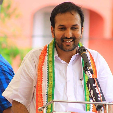 ഈട കോടിയേരിയും കുമ്മനവും ഒരുമിച്ചിരുന്നു കാണണം: പിസി വിഷ്ണുനാഥ്