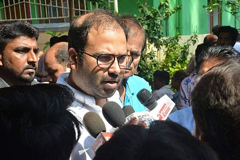 കര്ണാടകയില് മുന് മന്ത്രിയും അനുയായികളും ബിജെപി വിട്ടു