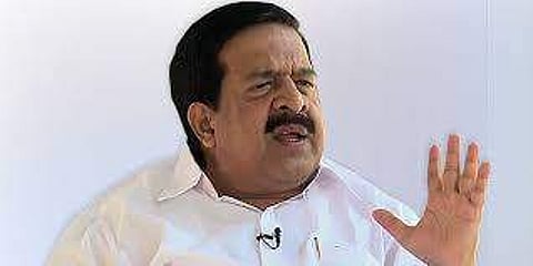 തോമസ് ചാണ്ടിയുടെ ഭൂമി കയ്യേറ്റം; വിജിലന്സിനെ മാറ്റിയത് കേസ് അട്ടിമറിക്കാനാണെന്ന് ചെന്നിത്തല