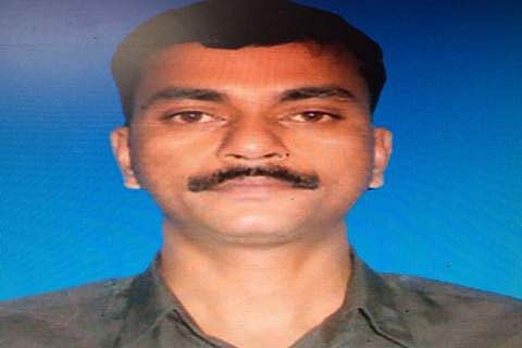 കശ്മീരില്  പാക് വെടിവെപ്പില് മലയാളി ജവാന് വീരമൃത്യു