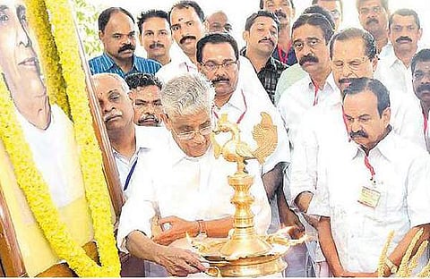 ഹിന്ദുക്കളുടെ പേരില് അധികാരത്തിലേറിയവര് സമുദായത്തിലെ പാവപ്പെട്ടവരെ തിരിഞ്ഞുനോക്കുന്നില്ലെന്ന് എന്എസ്എസ്