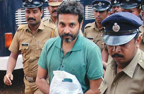 മാറാട് കേസിലെ പ്രതികളുടെ ബന്ധുക്കള്ക്ക് മുഹമ്മദ് നിഷാം പണം നല്കി ; ഇന്റലിജന്സ് റിപ്പോര്ട്ട് പുറത്ത്