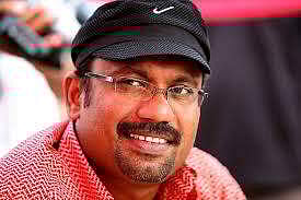 ഒരു പഴയ ബോംബ് കഥയുമായി ഷാഫി