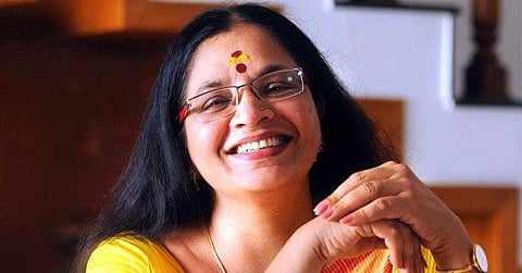 വി ടി ബല്റാം ഏകെജിയുടെ ജീവിത കഥ വായിച്ചത് മഞ്ഞപ്പത്രം വായിക്കുന്ന മനോവികാരത്തോടെ: ഭാഗ്യലക്ഷ്മി