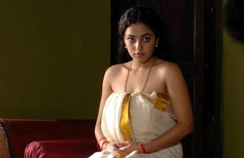 നിത്യ മേനോന് സ്വവര്ഗാനുരാഗിയാകുന്നു ; ചിത്രത്തില് ലിപ് ലോക്ക് രംഗങ്ങളും