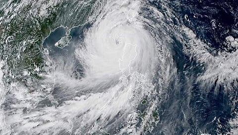 തിത് ലി ചുഴലിക്കാറ്റ് കരയിലേക്ക്; ഒരുമണിക്കൂറിനുള്ളിൽ ഒഡീഷ, ആന്ധ്രാ തീരത്തെത്തും, കേരളത്തിൽ നേരിയ മഴയ്ക്ക് സാധ്യത