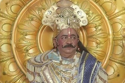 ജനക മഹാരാജാവായി കേന്ദ്രമന്ത്രി ; ഒപ്പം ടിവി സീരിയല് താരങ്ങളും ( വീഡിയോ )