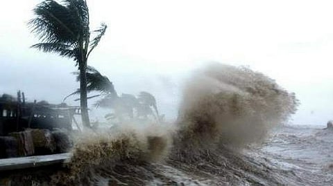 രൂപപ്പെടുന്നത് 'ഓഖി'യുടേതിന് സമാനമായ ന്യൂനമര്ദ്ദം ? , ആശങ്ക