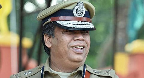 സന്നിധാനത്ത് ഈ മാസം മുതല് വനിതാ പൊലീസിനെ നിയോഗിക്കും; സേനയില് സ്ത്രീ - പുരുഷ വ്യത്യാസമില്ലെന്ന് ഡിജിപി