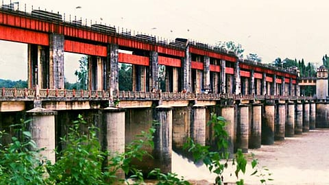 ശക്തമായ മഴ: ഭൂതത്താന്കെട്ട് അണക്കെട്ടിന്റെ 15 ഷട്ടറുകളും തുറന്നു, അഞ്ചുമീറ്റര് വീതം ഉയര്ത്തി