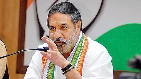 ആചാരാനുഷ്ഠാനങ്ങള്ക്കുനേരെ കോണ്ഗ്രസ് കണ്ണടയ്ക്കില്ല, സംസ്ഥാന നേതൃത്വത്തിന് തീരുമാനമെടുക്കാമെന്ന് ആനന്ദ് ശര്മ