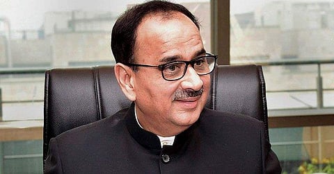 സിബിഐ ഡയറക്ടർ സ്ഥാനത്തുനിന്ന് മാറ്റിയ നടപടി  : അലോക് വർമയുടെ ഹർജി ഇന്ന് സുപ്രിംകോടതിയിൽ ; കേന്ദ്ര വിജിലൻസ് കമ്മീഷൻ ഇന്ന് റിപ്പോർട്ട് നൽകും