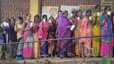 മാവോയിസ്റ്റ് ആക്രമണങ്ങൾക്കിടെ ചത്തീസ്ഗഢിൽ ഓന്നാം ഘട്ട വോട്ടെടുപ്പ്; പോളിങ് 58.55 ശതമാനം