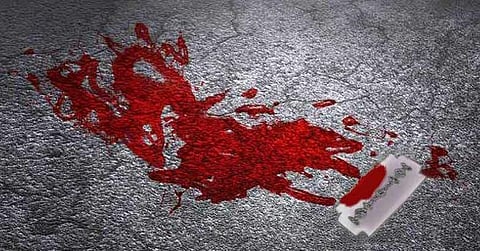 പീഡനക്കേസ് പ്രതി ജയിലില് ബ്ലേഡ് ഉപയോഗിച്ച് ജനനേന്ദ്രിയം പൂര്ണമായി മുറിച്ചുമാറ്റി