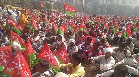 മഹാരാഷ്ട്രയില് രണ്ടാം ലോങ് മാര്ച്ച്: പങ്കെടുക്കുന്നത് 30000 കര്ഷകര്; മുംബൈ സ്തംഭിക്കും