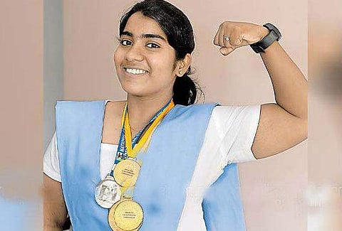 കേരളത്തിന് അര്ച്ചനയുടെ ഉറപ്പ്, മെഡല് നേടും; പക്ഷേ നമ്മള് ഓരോരുത്തരുടേയും താങ്ങില്ലാതെ നടക്കില്ല