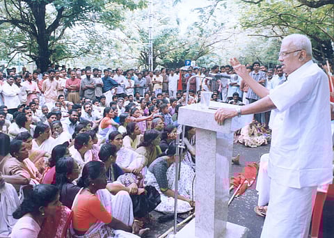 'അതിനെന്താ, ഓനും വളരട്ടെ'': നായനാരുടെ സൗഹൃദത്തെക്കുറിച്ച്