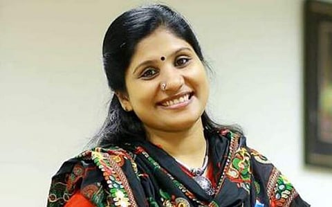 കവിതാ മോഷണം; ദീപ നിശാന്തിനെതിരായ അന്വേഷണ റിപ്പോർട്ട് കൈമാറി