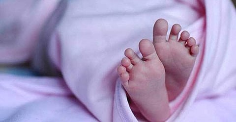 പത്തുമാസമായ കുഞ്ഞ് കട്ടിലില് നിന്ന് വീണുമരിച്ചു