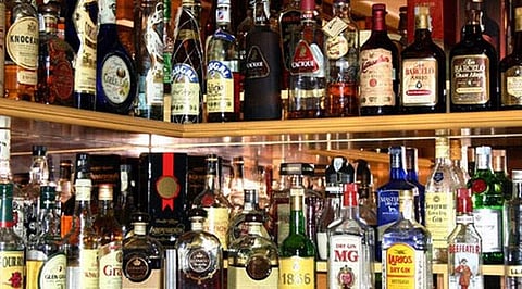 സംസ്ഥാനത്തെ ഇന്ത്യന് നിര്മ്മിത വിദേശ മദ്യത്തിന് 30 സുരക്ഷാ സങ്കേതങ്ങള് അടങ്ങിയ സെക്യൂരിറ്റി ലേബല് വരുന്നു.