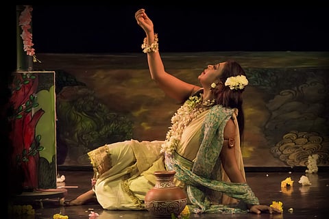 ശകുന്തളയുടെ സഞ്ചാരവഴികള്: 'ശാകുന്തളം, ഒരു വേട്ടയുടെ കഥ' എന്ന നാടകത്തെക്കുറിച്ച്