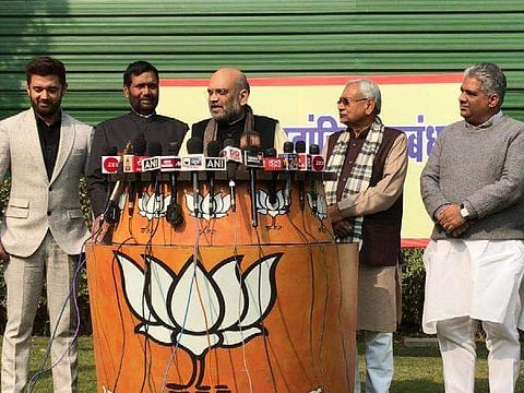 കുറിക്കുകൊണ്ട് പ്രത്യാഘാത ഭീഷണി; ബിഹാറിൽ ബിജെപിയും ജെഡിയുവും 17 വീതം സീറ്റുകളിൽ മത്സരിക്കും