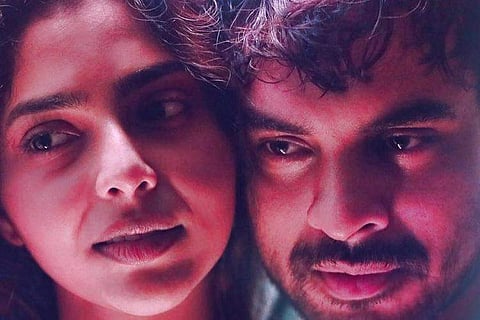 പ്രണയനദി ഒഴുകാന് തുടങ്ങിയിട്ട് ഒരു വര്ഷം: ടൊവിനോയും ഐശ്യര്യയും ആഷിക് അബുവും പറയുന്നു