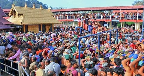 ശബരിമലയില് വന് ഭക്തജനത്തിരക്ക് ; പമ്പയില് നിയന്ത്രണം ; ഗതാഗതക്കുരുക്ക് രൂക്ഷമായി