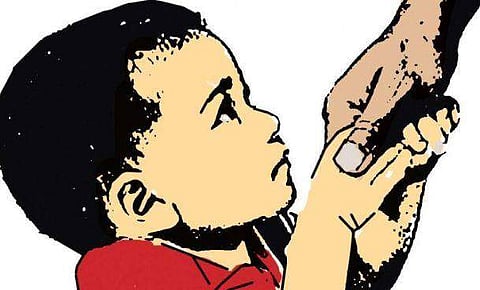 ഗജ ചുഴലിക്കാറ്റ്: വീട് പുതുക്കിപ്പണിയാന് അച്ഛനും അമ്മയും കുഞ്ഞിനെ വിറ്റു