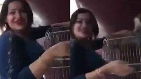 കുരങ്ങനെ ലൈംഗികമായി ഉപദ്രവിച്ചതിന് യുവതിക്ക് മൂന്ന് വര്ഷം തടവ്: വിധിക്ക് കാരണമായത് വൈറല് ആയ വീഡിയോ