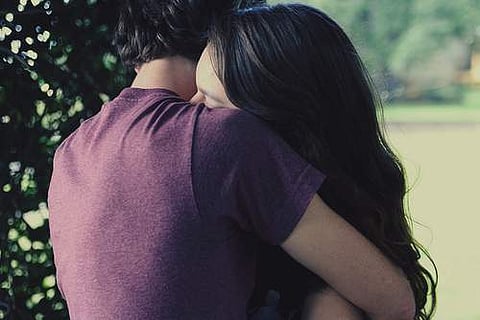 പ്രണയം പങ്കുവെക്കപ്പെടണം; ആലിംഗനവും ചുംബനവുമെല്ലാം അതിന്റെ ഭാഗമാണ്