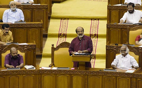 ബജറ്റില് തീരദേശത്തിന് കൈത്താങ്ങ് ; 2000 കോടിയുടെ പാക്കേജ്