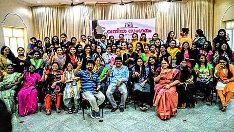 ഫെഫ്കയുടെ വനിതാ കൂട്ടായ്മയ്ക്ക് ഡബ്യൂ സി സിയുടെ അഭിനന്ദനം