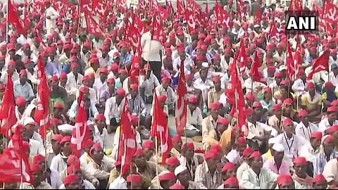 'അമാനുഷര്ക്കു മാത്രം പുലര്ത്താന് കഴിയുന്ന ഉന്നതമായ അച്ചടക്കബോധമായിരുന്നു ഈ ജാഥയുടെ ഏറ്റവും വലിയ കരുത്ത്'